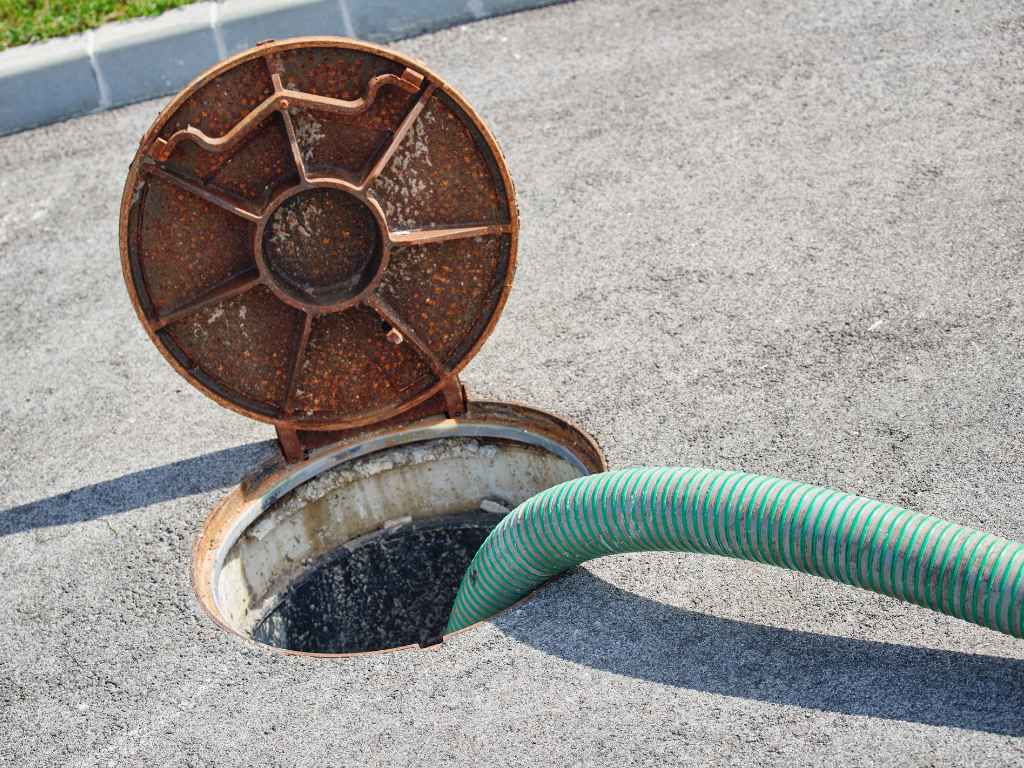 sewer line repair Trumbull CT