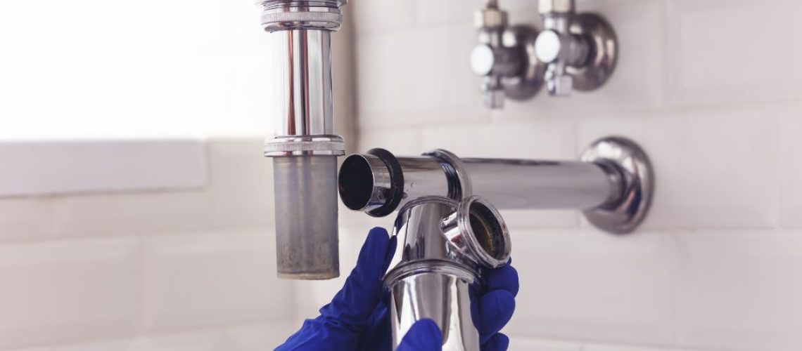 signs of clogged main sewer line